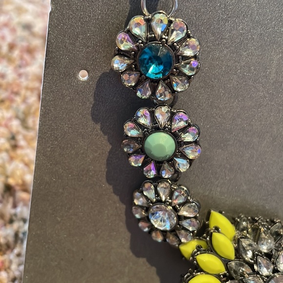 STATEMENT necklace - Picture 3 of 6